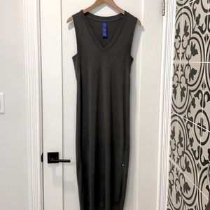 Kit & Ace- brushed body con v neck dress